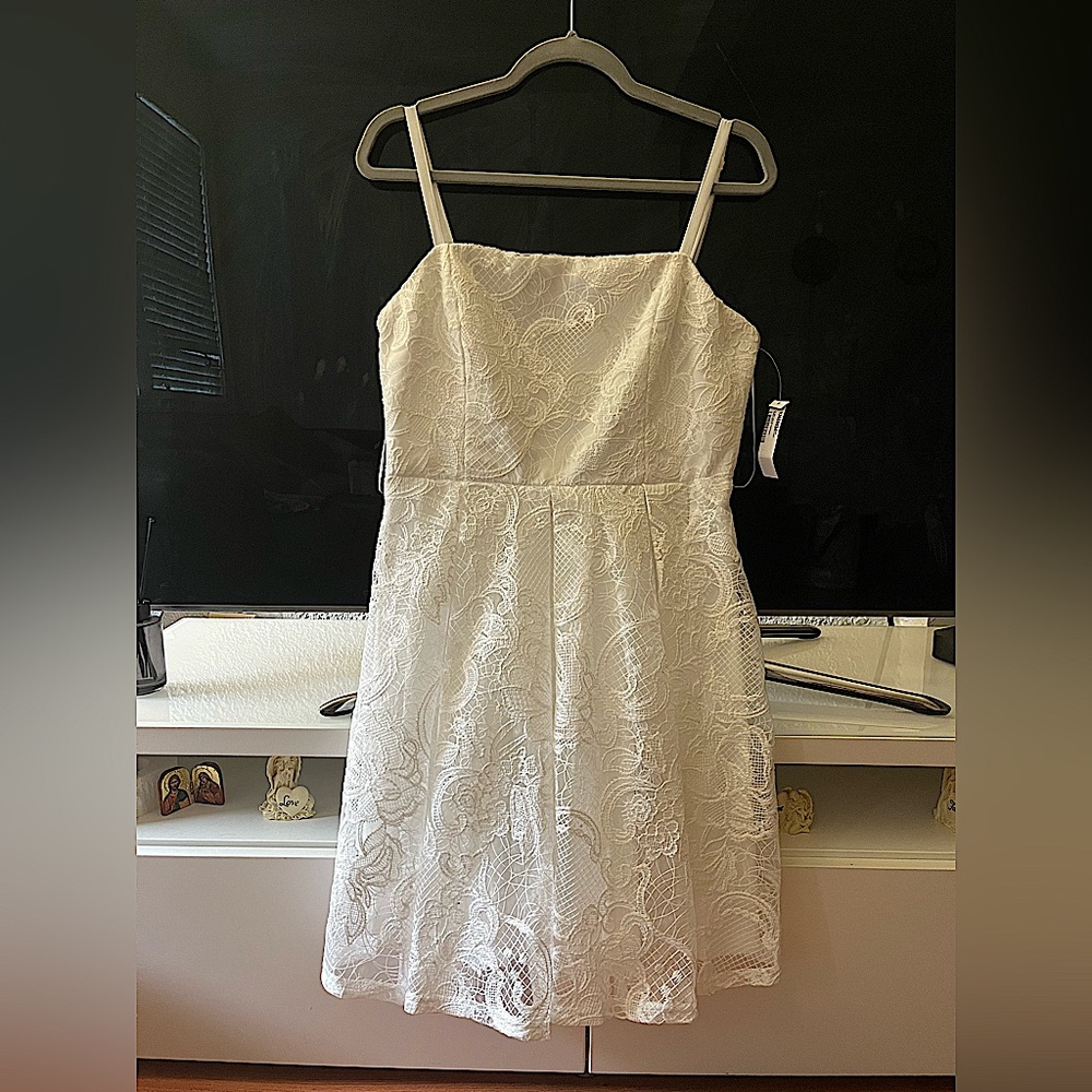 NWT Lace Dress with corset back
